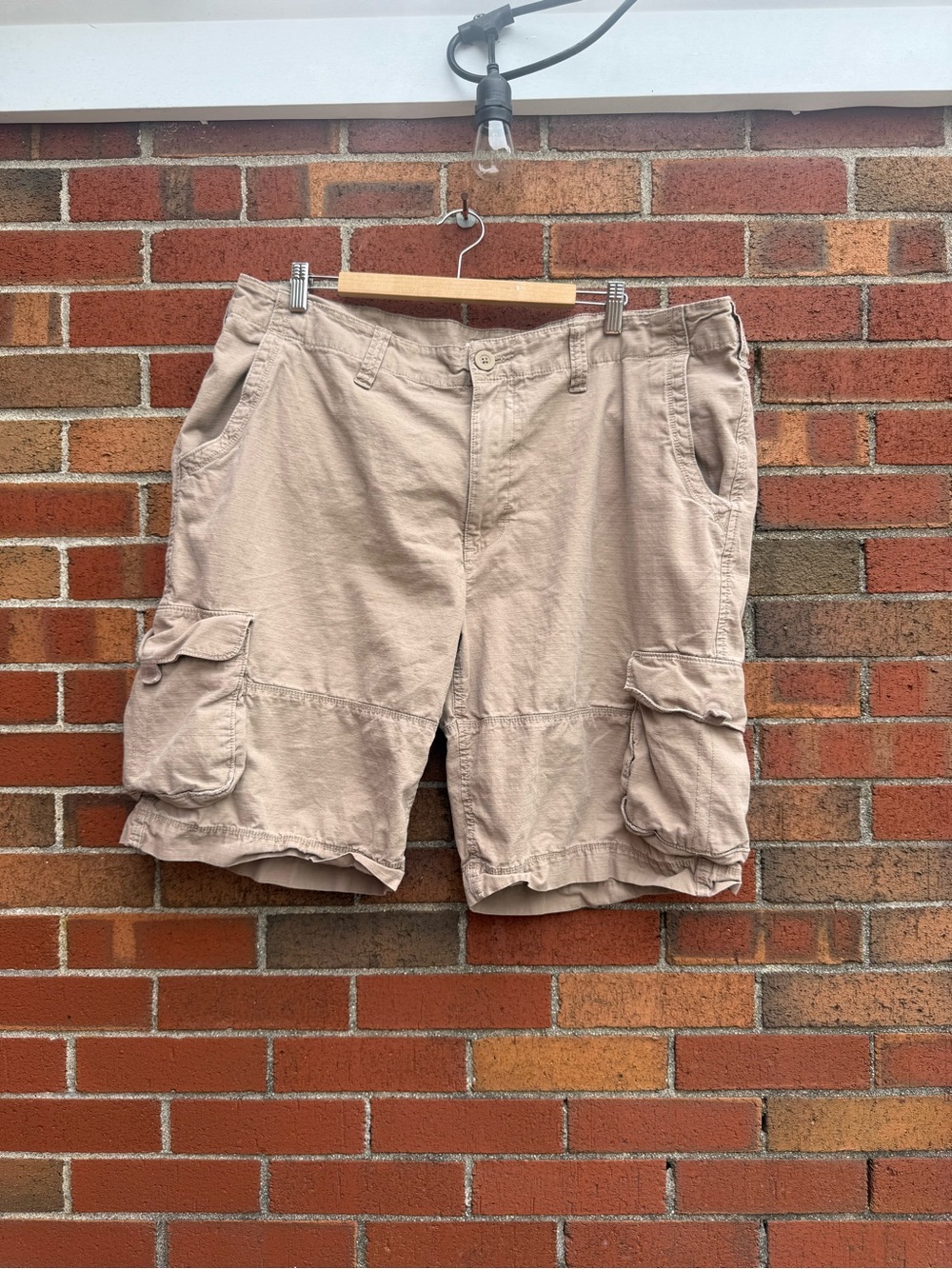 Urban Pipeline Cargo Shorts Men's Size 40 Tan Beige Utility Cotton Cargo Shorts